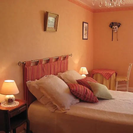 Chambres D'hotes De Plagnolles * Saint-Hippolyte (Aveyron)